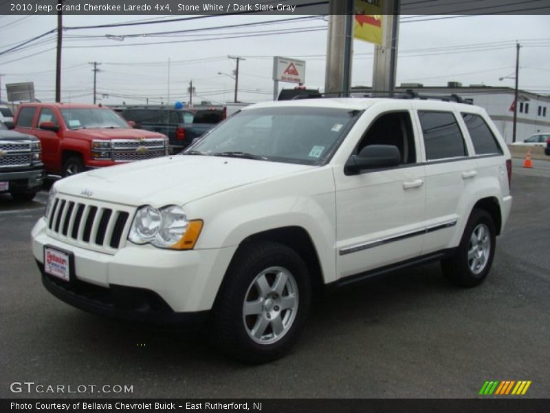 Stone White / Dark Slate Gray 2010 Jeep Grand Cherokee Laredo 4x4
