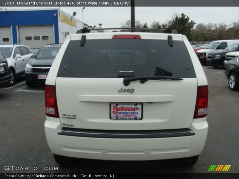 Stone White / Dark Slate Gray 2010 Jeep Grand Cherokee Laredo 4x4