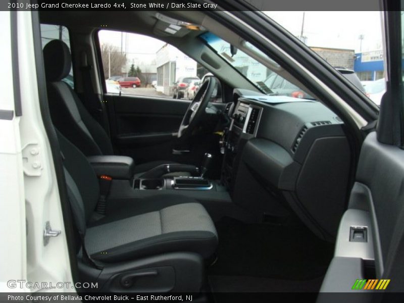Stone White / Dark Slate Gray 2010 Jeep Grand Cherokee Laredo 4x4