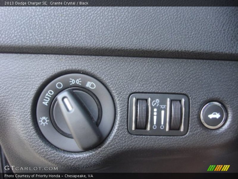 Granite Crystal / Black 2013 Dodge Charger SE
