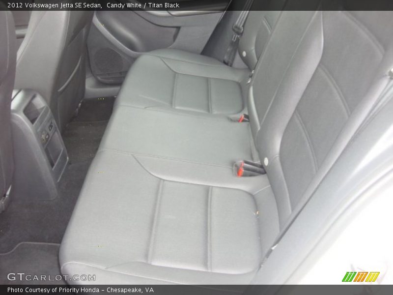 Candy White / Titan Black 2012 Volkswagen Jetta SE Sedan