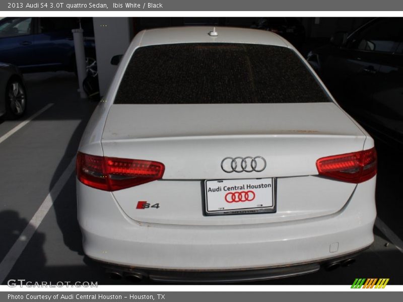 Ibis White / Black 2013 Audi S4 3.0T quattro Sedan