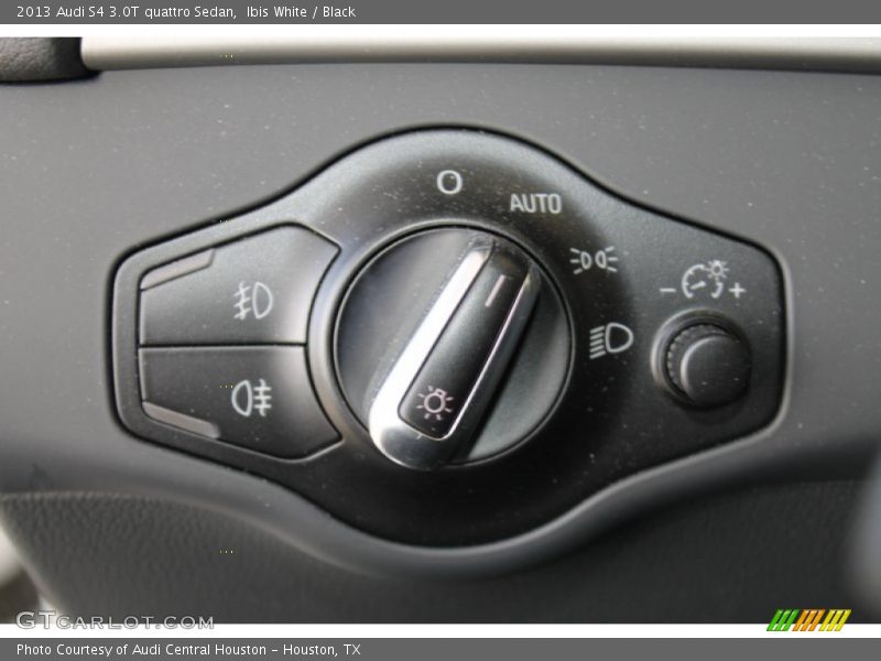 Ibis White / Black 2013 Audi S4 3.0T quattro Sedan