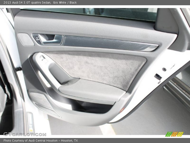 Ibis White / Black 2013 Audi S4 3.0T quattro Sedan