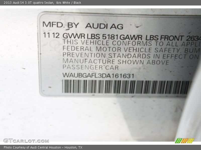 Ibis White / Black 2013 Audi S4 3.0T quattro Sedan