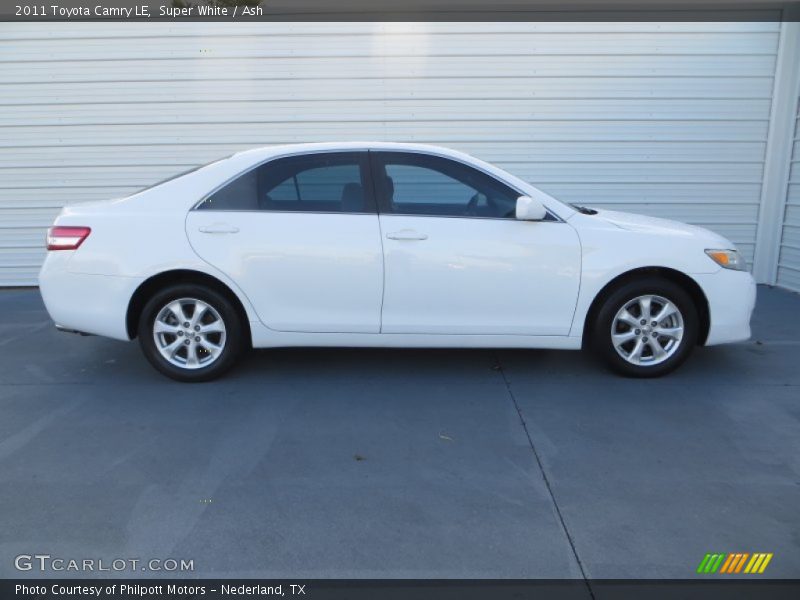 Super White / Ash 2011 Toyota Camry LE