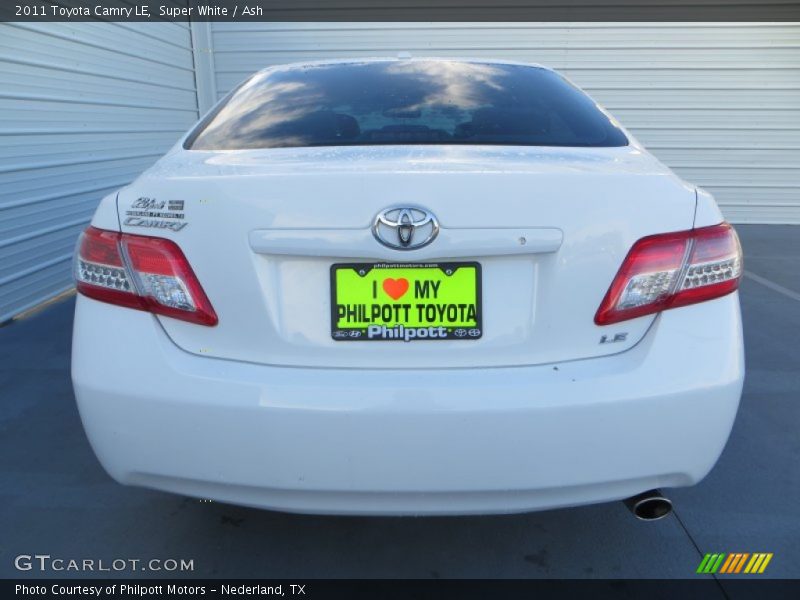 Super White / Ash 2011 Toyota Camry LE