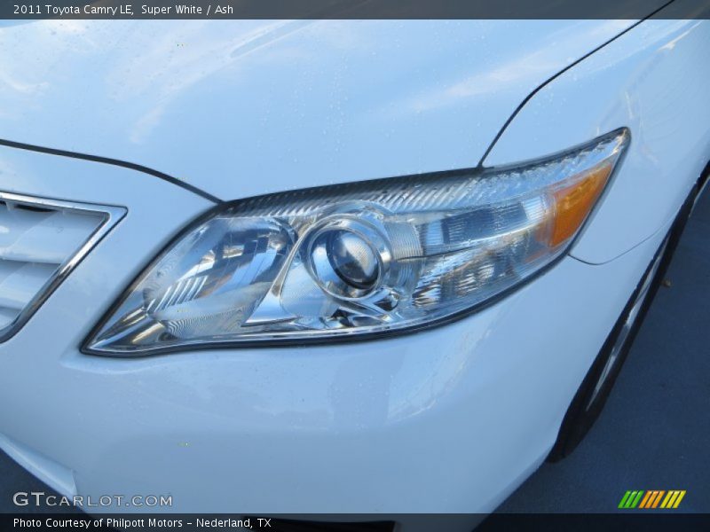 Super White / Ash 2011 Toyota Camry LE