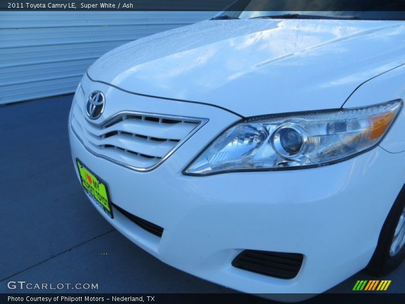 Super White / Ash 2011 Toyota Camry LE