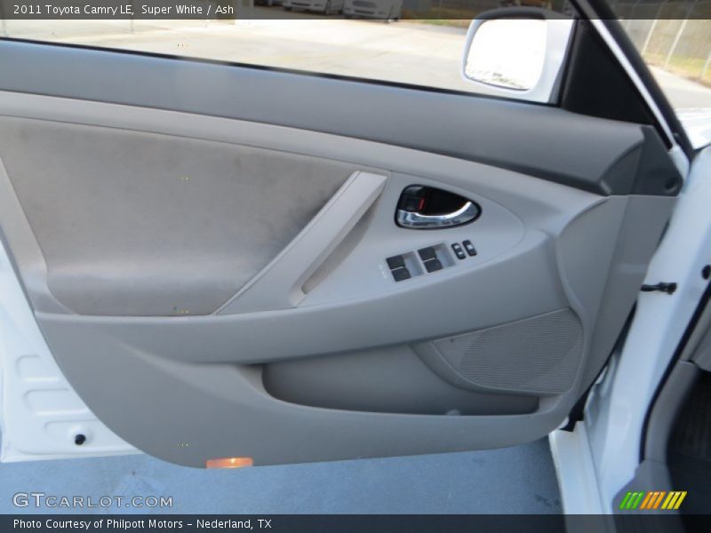 Super White / Ash 2011 Toyota Camry LE