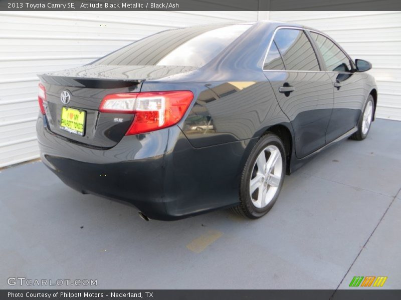 Attitude Black Metallic / Black/Ash 2013 Toyota Camry SE