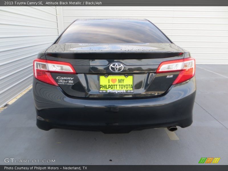 Attitude Black Metallic / Black/Ash 2013 Toyota Camry SE