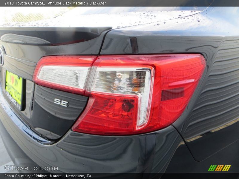 Attitude Black Metallic / Black/Ash 2013 Toyota Camry SE