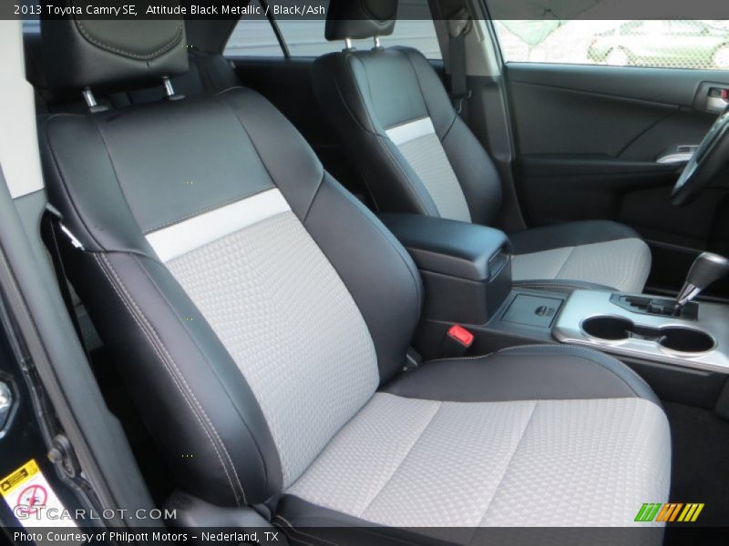 Attitude Black Metallic / Black/Ash 2013 Toyota Camry SE