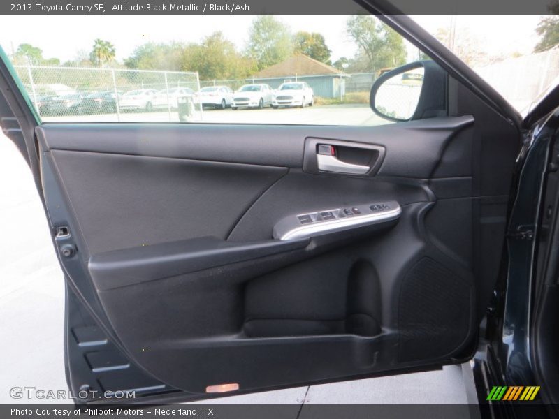 Attitude Black Metallic / Black/Ash 2013 Toyota Camry SE