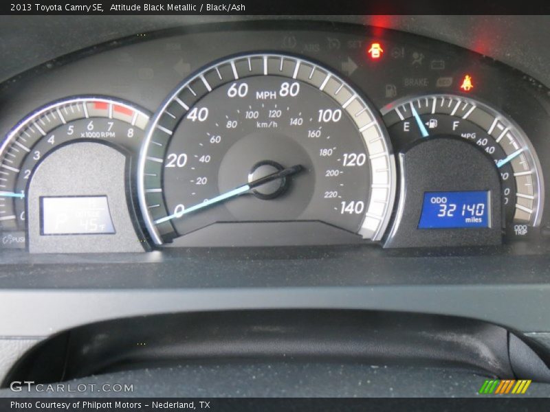 Attitude Black Metallic / Black/Ash 2013 Toyota Camry SE