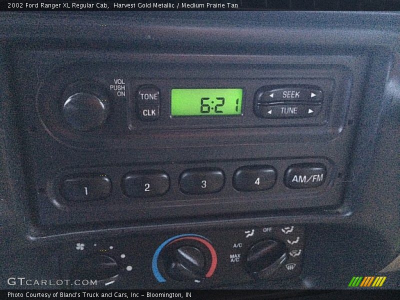 Harvest Gold Metallic / Medium Prairie Tan 2002 Ford Ranger XL Regular Cab