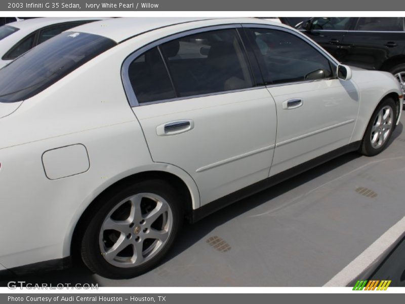 Ivory White Pearl / Willow 2003 Infiniti G 35 Sedan