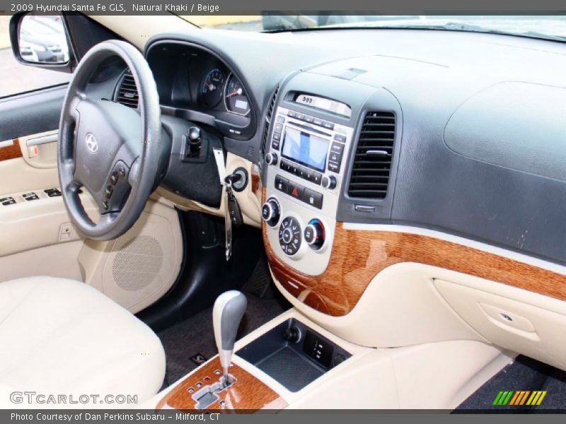 Dashboard of 2009 Santa Fe GLS