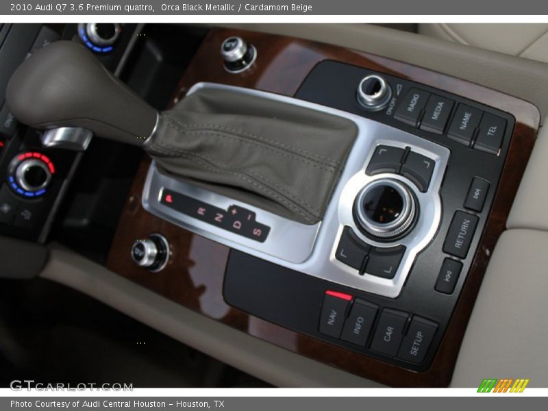 Orca Black Metallic / Cardamom Beige 2010 Audi Q7 3.6 Premium quattro