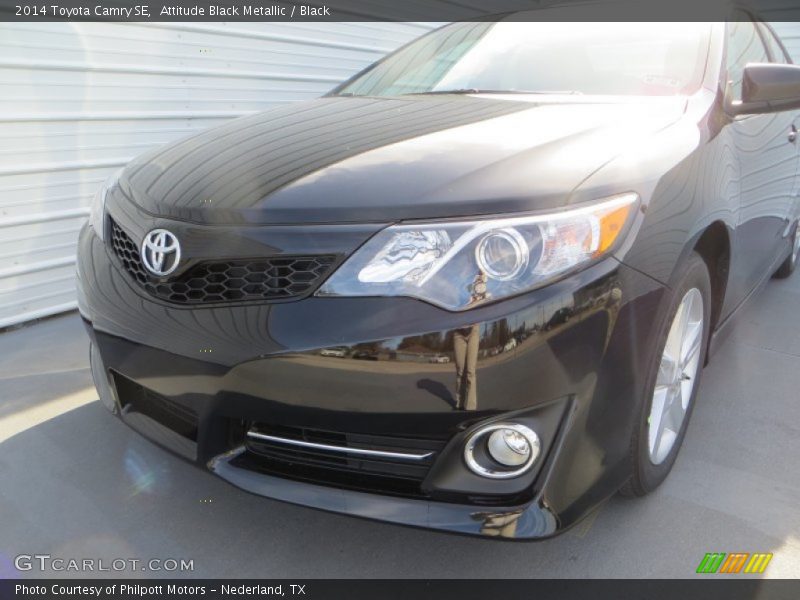 Attitude Black Metallic / Black 2014 Toyota Camry SE