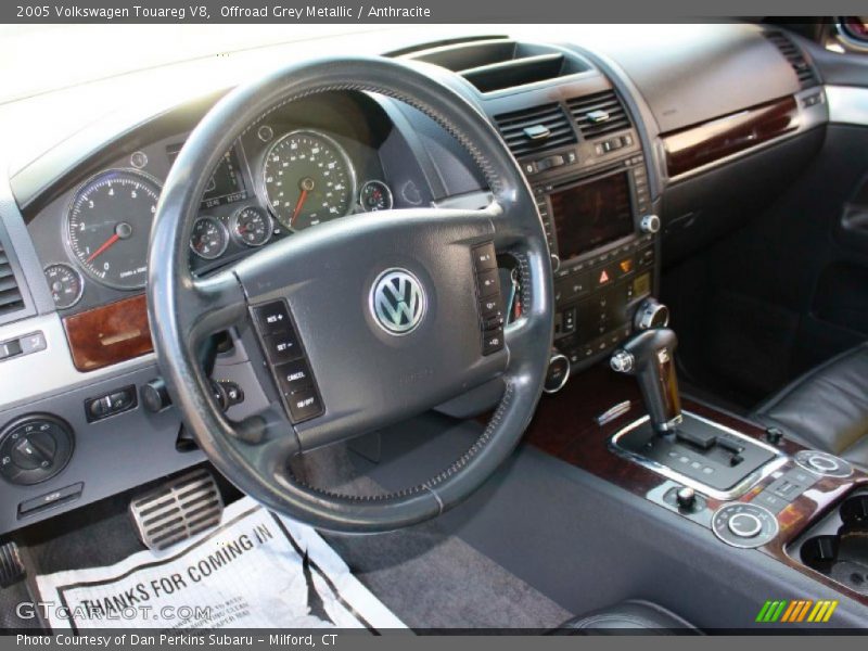 Offroad Grey Metallic / Anthracite 2005 Volkswagen Touareg V8