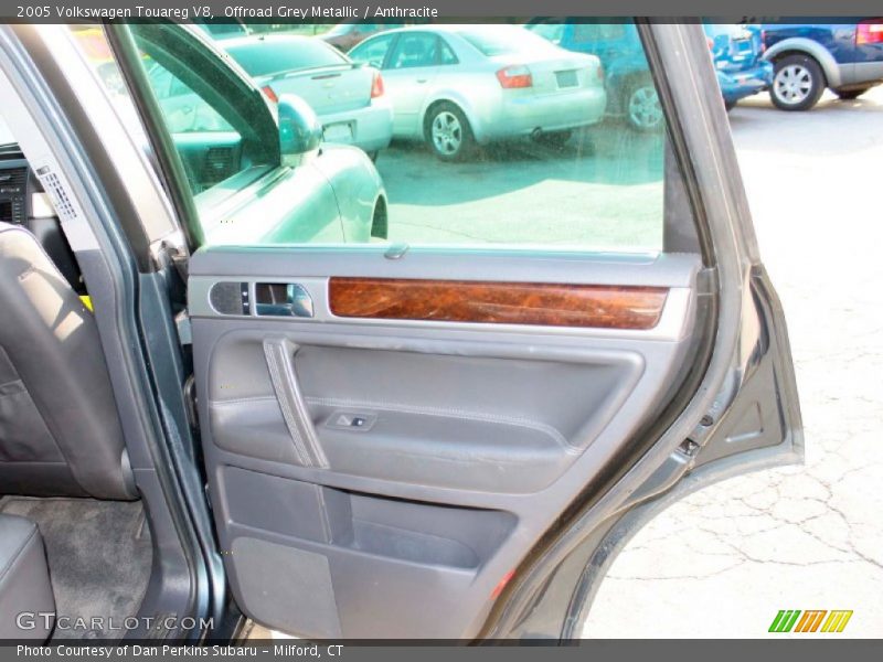 Offroad Grey Metallic / Anthracite 2005 Volkswagen Touareg V8