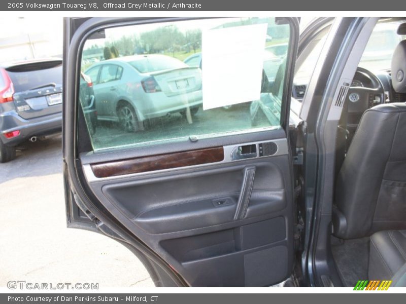 Offroad Grey Metallic / Anthracite 2005 Volkswagen Touareg V8
