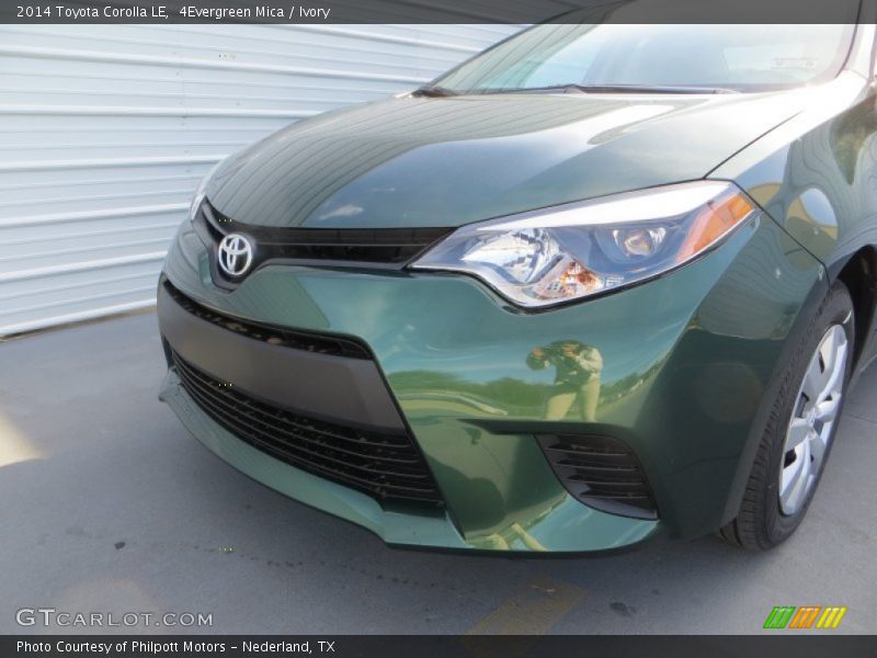 4Evergreen Mica / Ivory 2014 Toyota Corolla LE