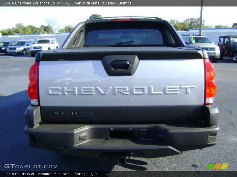 Silver Birch Metallic / Dark Charcoal 2004 Chevrolet Avalanche 1500 Z66