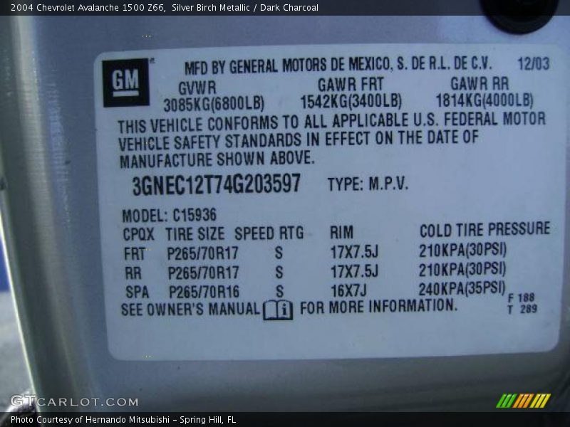 Silver Birch Metallic / Dark Charcoal 2004 Chevrolet Avalanche 1500 Z66