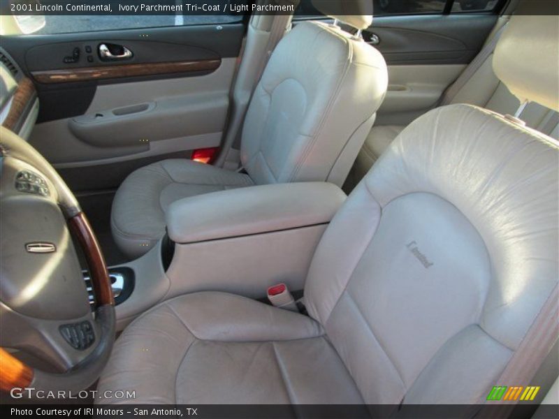 Ivory Parchment Tri-Coat / Light Parchment 2001 Lincoln Continental