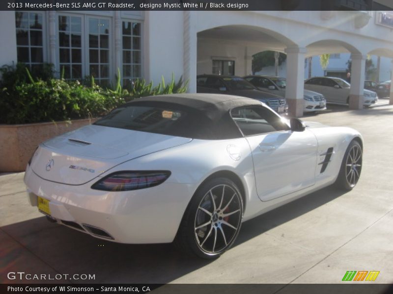 designo Mystic White II / Black designo 2013 Mercedes-Benz SLS AMG GT Roadster