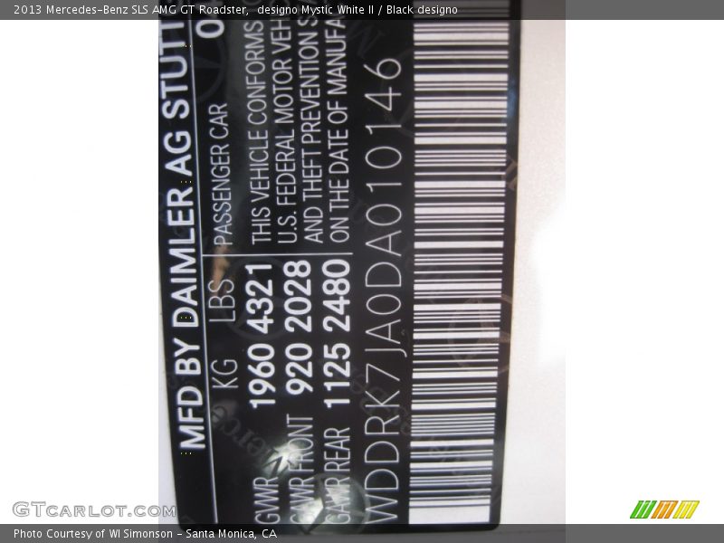 designo Mystic White II / Black designo 2013 Mercedes-Benz SLS AMG GT Roadster