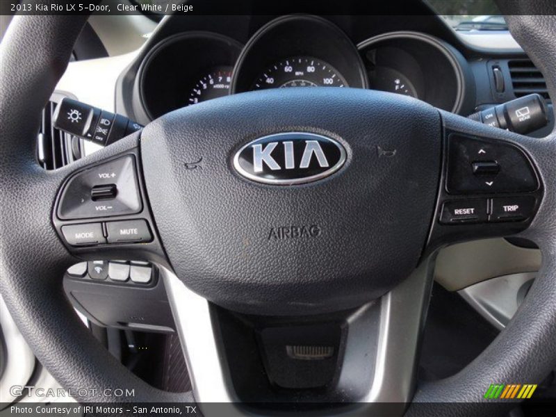 Clear White / Beige 2013 Kia Rio LX 5-Door