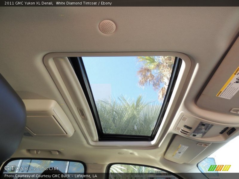 White Diamond Tintcoat / Ebony 2011 GMC Yukon XL Denali