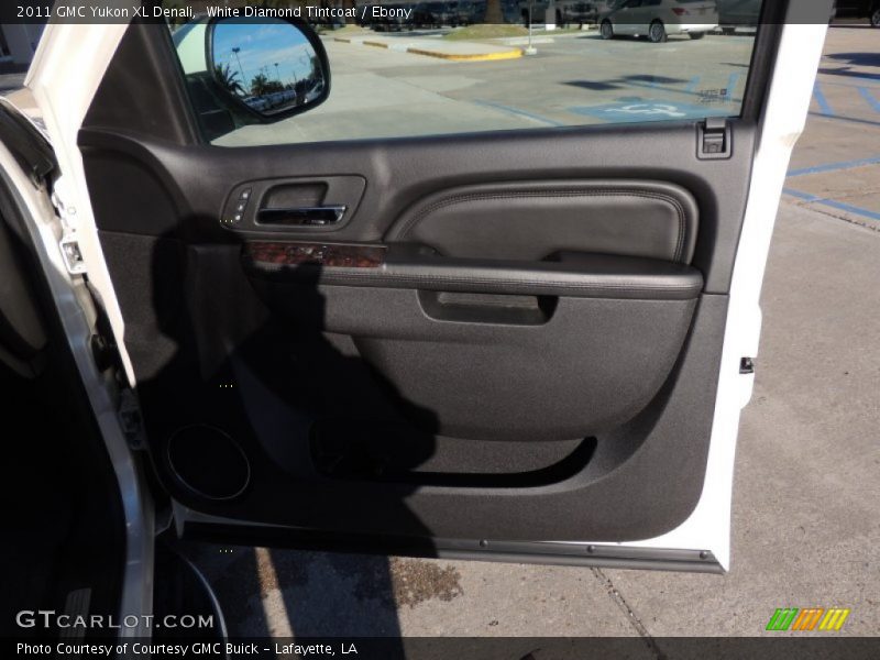 White Diamond Tintcoat / Ebony 2011 GMC Yukon XL Denali