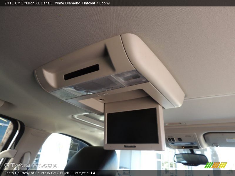 White Diamond Tintcoat / Ebony 2011 GMC Yukon XL Denali