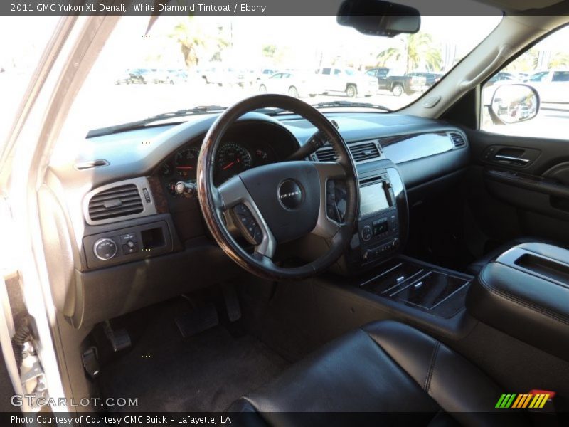 White Diamond Tintcoat / Ebony 2011 GMC Yukon XL Denali