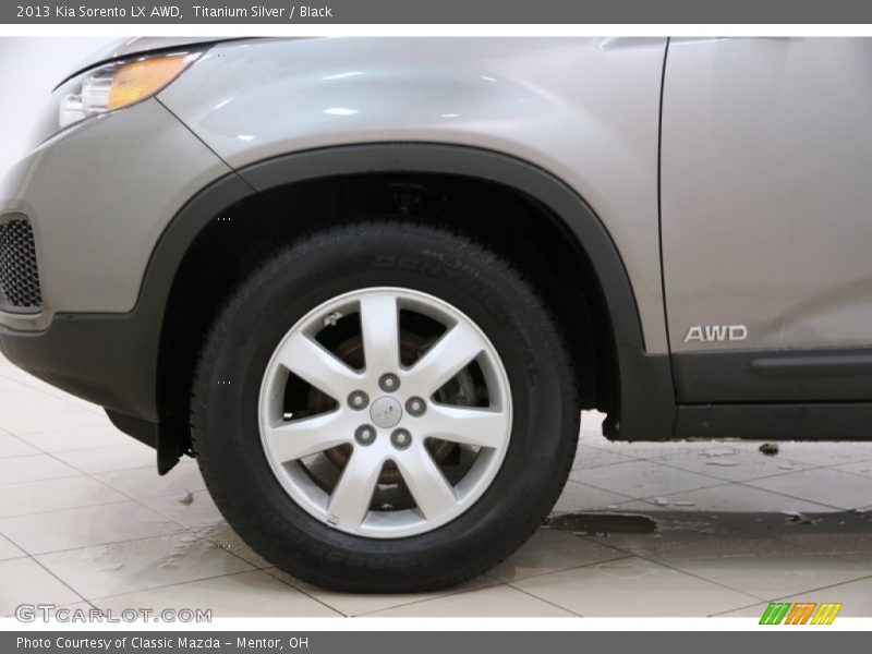 Titanium Silver / Black 2013 Kia Sorento LX AWD