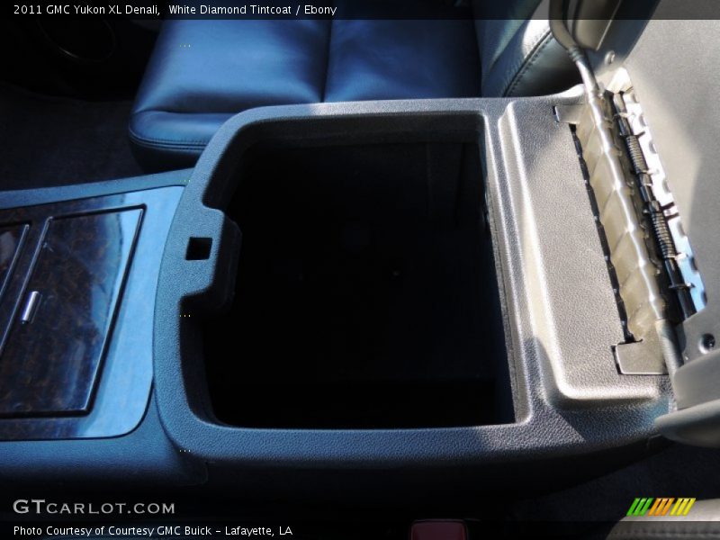 White Diamond Tintcoat / Ebony 2011 GMC Yukon XL Denali