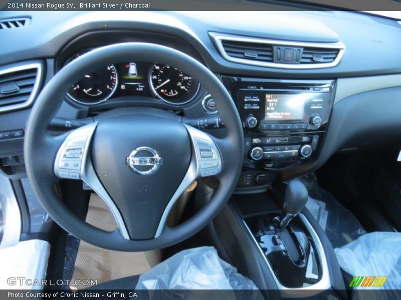Brilliant Silver / Charcoal 2014 Nissan Rogue SV