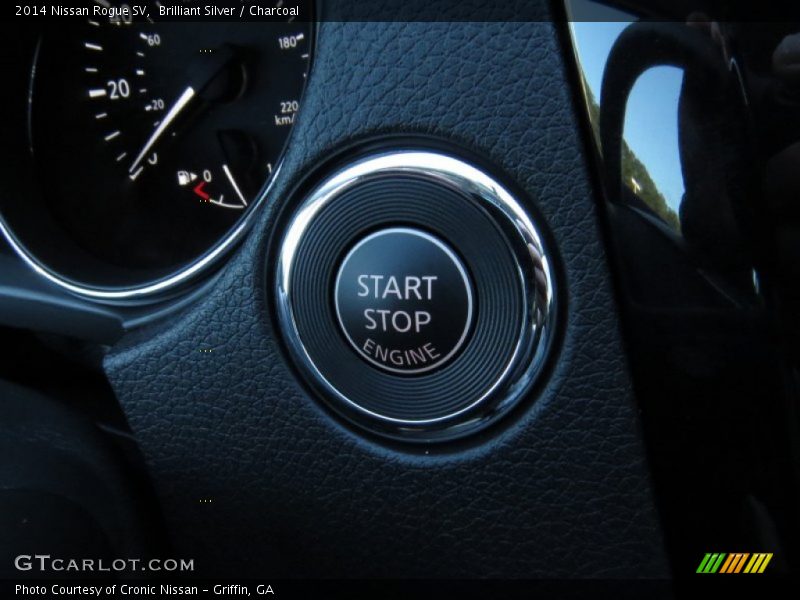 Brilliant Silver / Charcoal 2014 Nissan Rogue SV