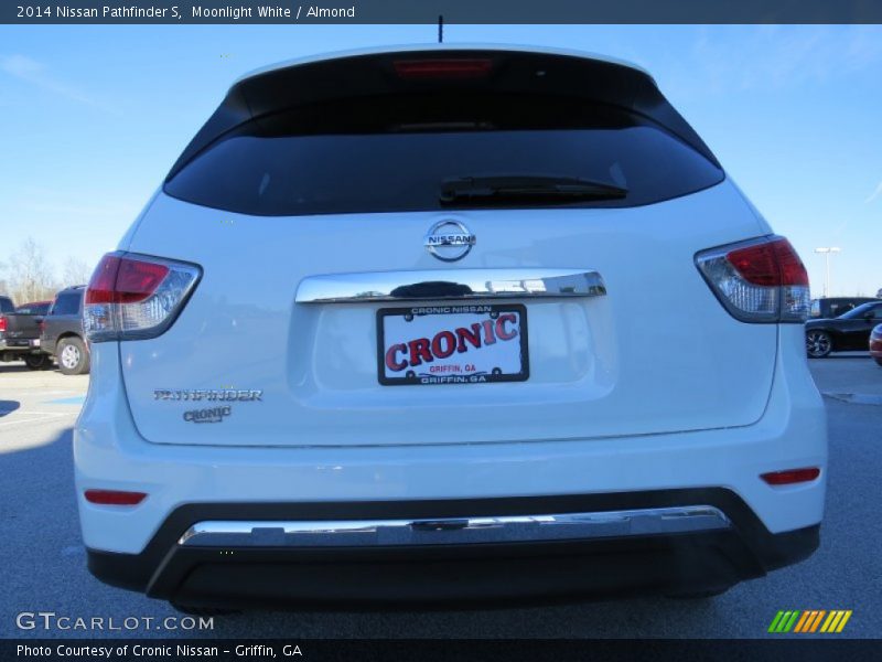 Moonlight White / Almond 2014 Nissan Pathfinder S