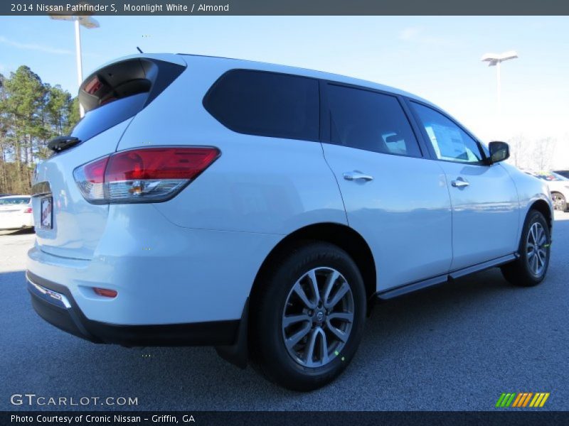 Moonlight White / Almond 2014 Nissan Pathfinder S
