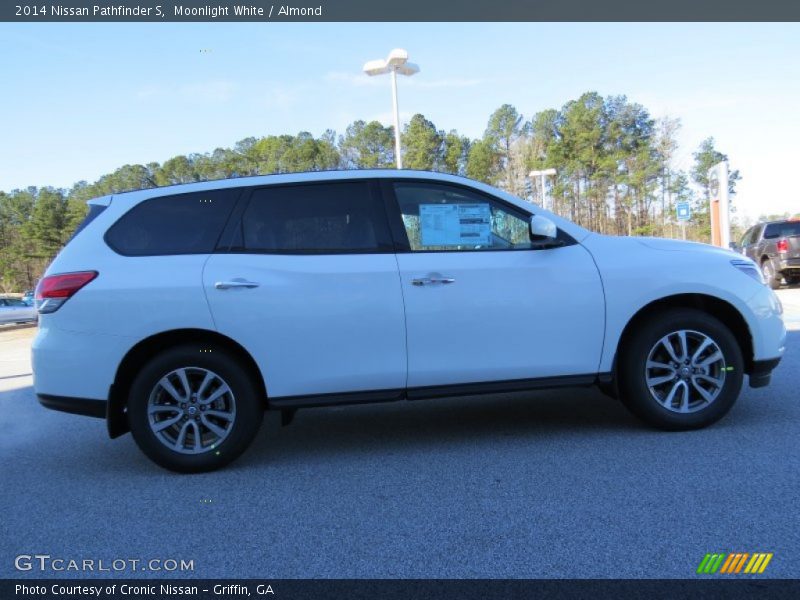 Moonlight White / Almond 2014 Nissan Pathfinder S