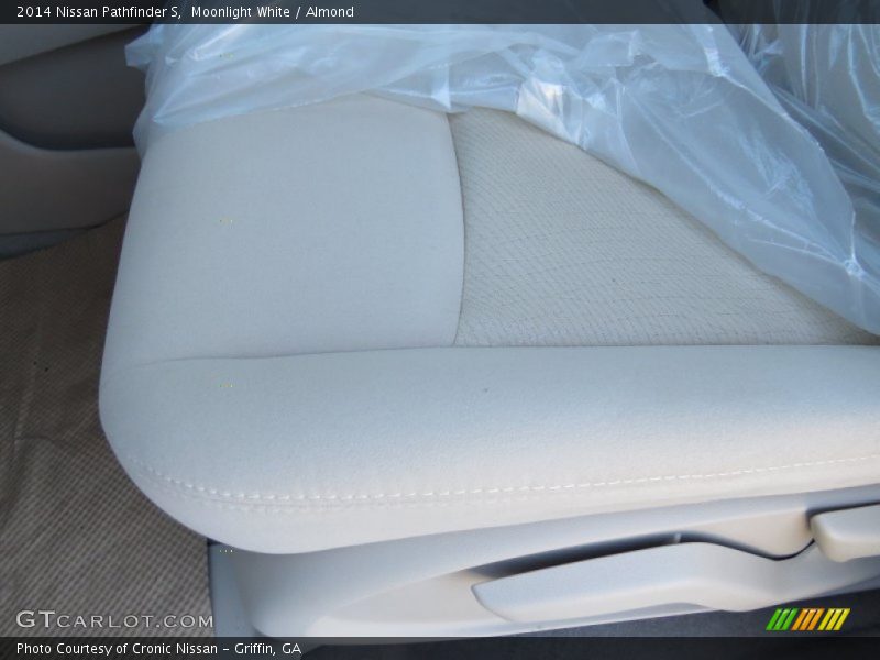 Moonlight White / Almond 2014 Nissan Pathfinder S