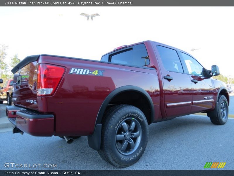 Cayenne Red / Pro-4X Charcoal 2014 Nissan Titan Pro-4X Crew Cab 4x4