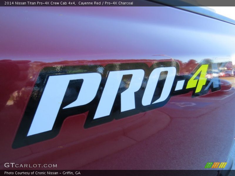  2014 Titan Pro-4X Crew Cab 4x4 Logo