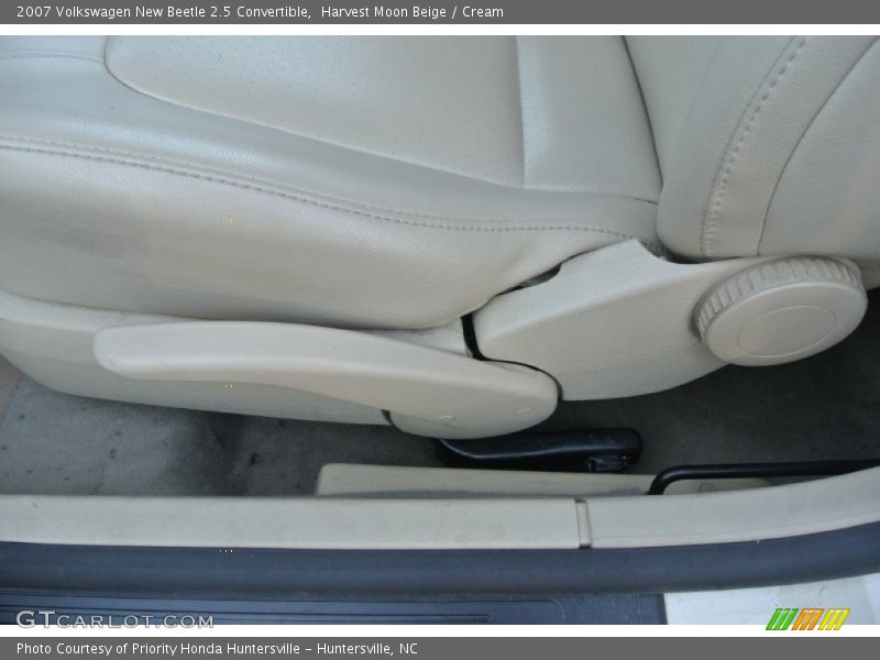 Harvest Moon Beige / Cream 2007 Volkswagen New Beetle 2.5 Convertible